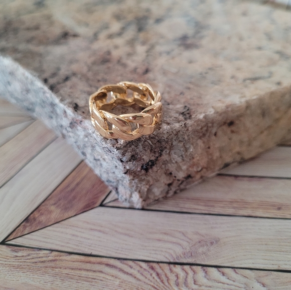 Twist Chainlink Ring ✨️ - Picture 3 of 10